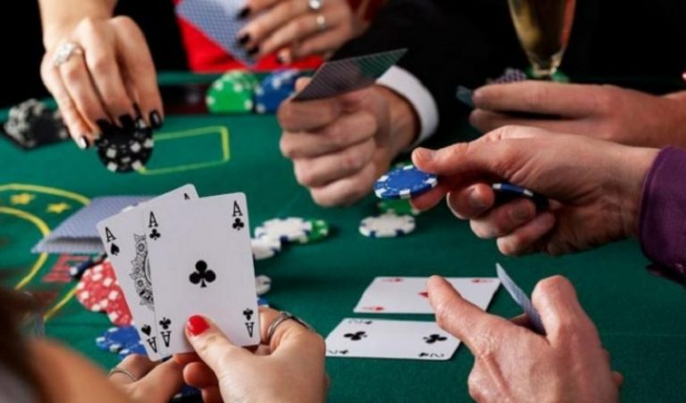 Hướng dẫn chơi Poker luck8